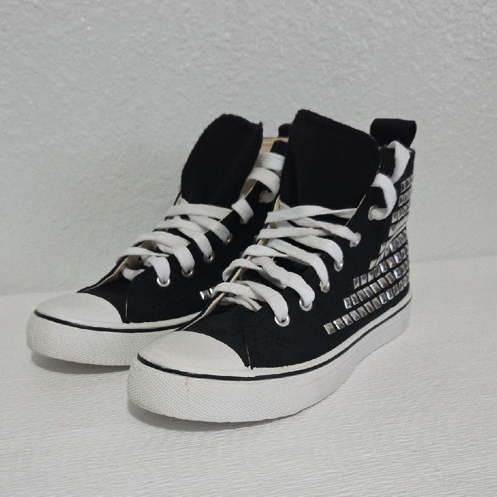 Black Women's Sneakers with Silver Accents